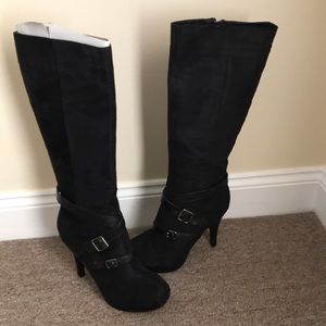 Color: Black Ashtyn Knee Boots - Shoedazzle